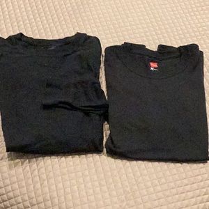 Set of 2 Hanes T-shirts